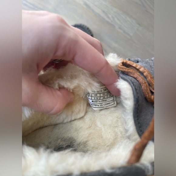 UGG Dakota Shearling Wool Moccasin Slippers Cozy Pewter Gray Size 7 - Picture 3 of 7